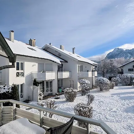 Neuschwansteinblick Ferienwohnung 130 *